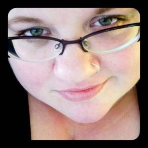 Meet your Posher, Abbey